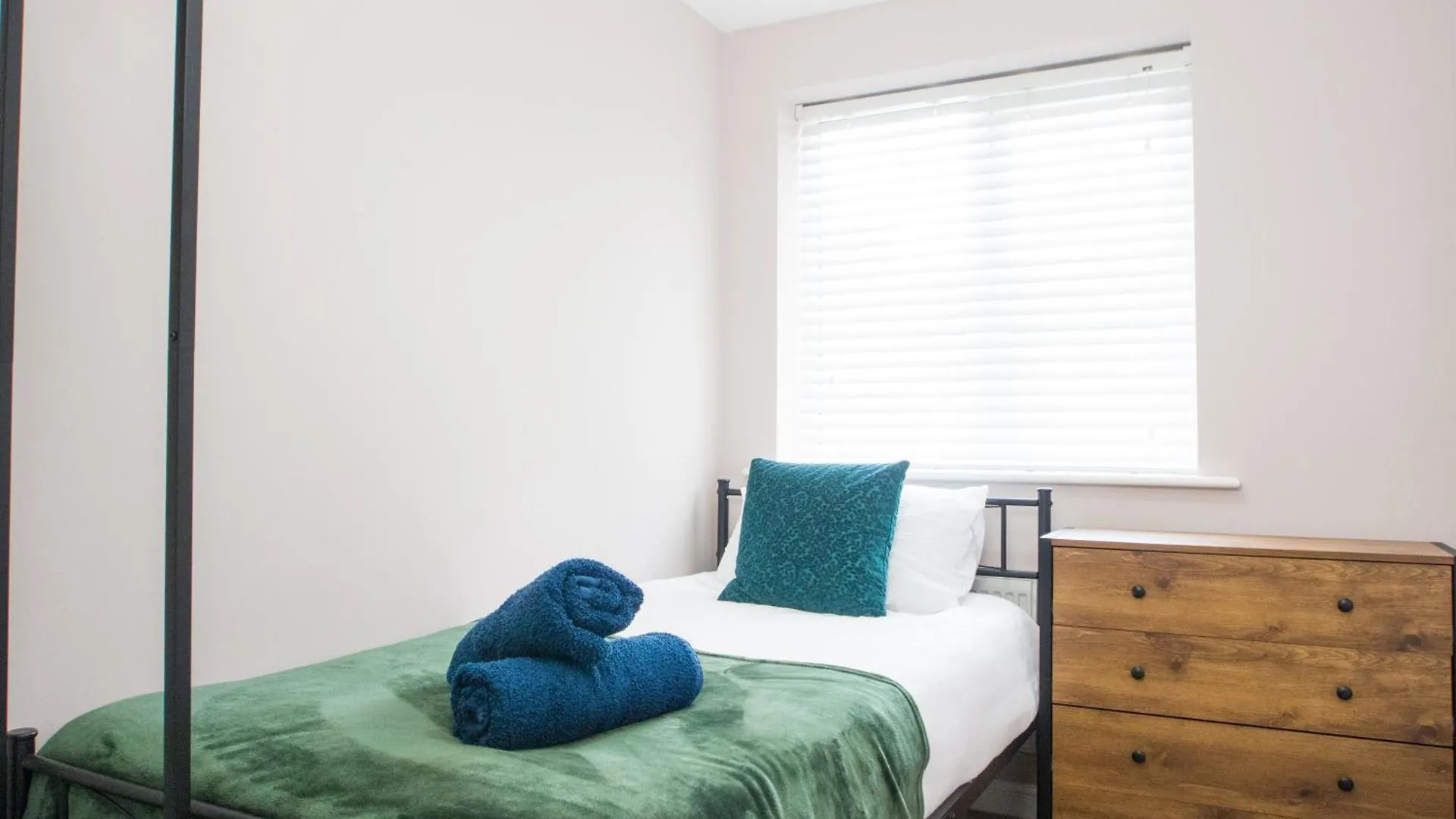 Holiday home Emerald House -3 Bed - Free Parking Knottingley