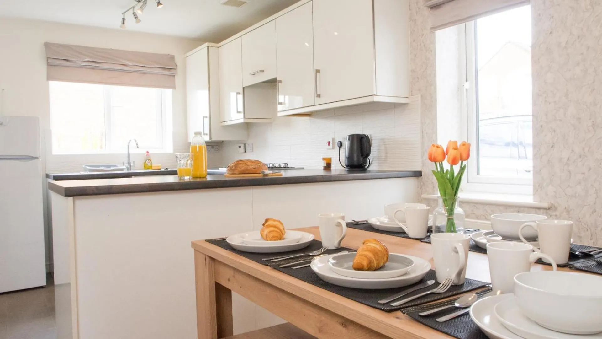 Emerald House -3 Bed - Free Parking Knottingley Holiday home