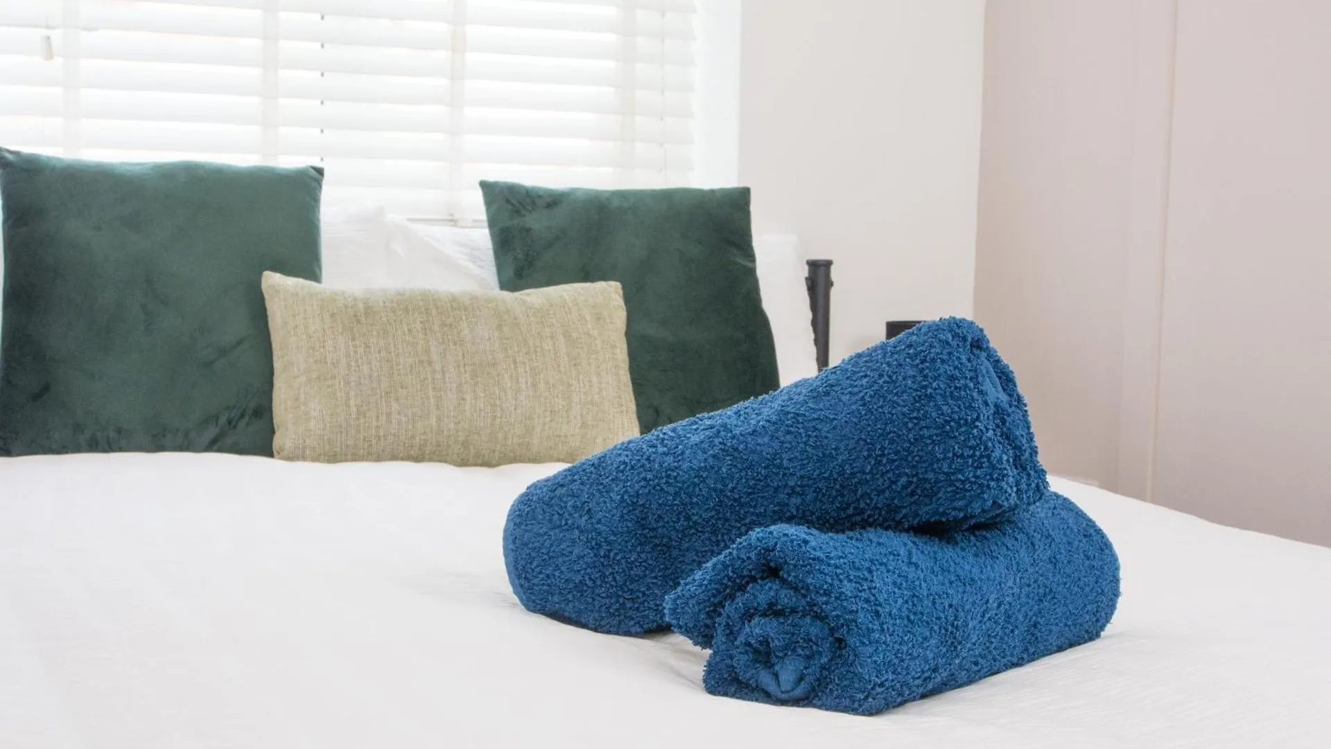 Emerald House -3 Bed - Free Parking Knottingley United Kingdom