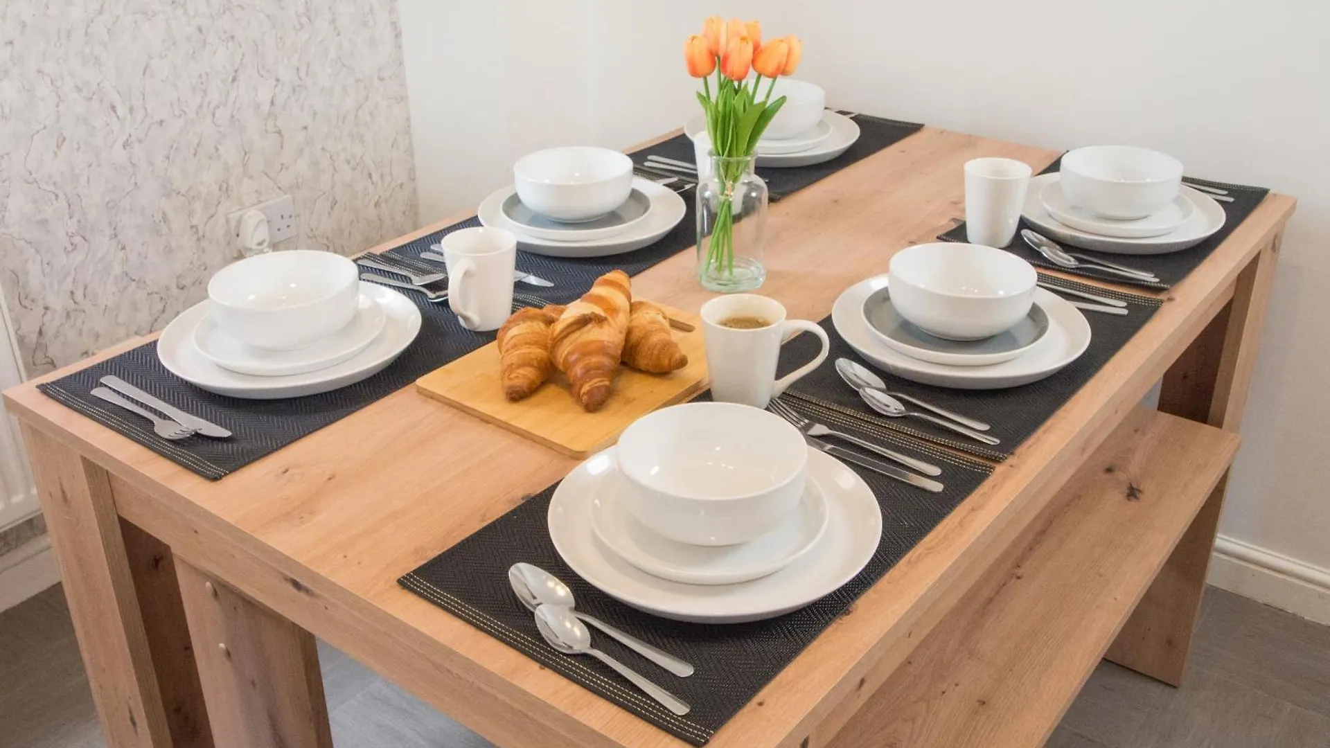 Emerald House -3 Bed - Free Parking Knottingley Holiday home