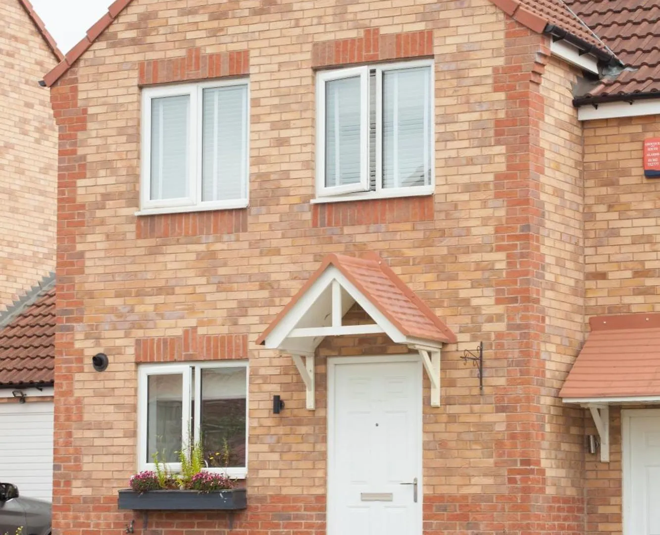 Emerald House -3 Bed - Free Parking Knottingley